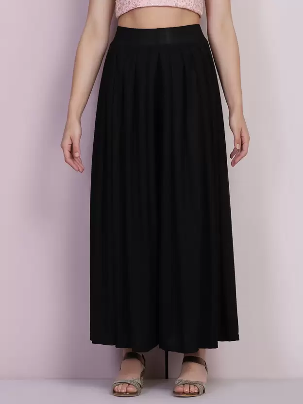 BuyNewTrend Flared Women Black Trousers